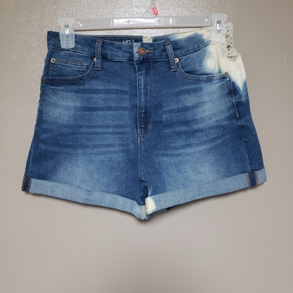 No Boundaries Pants - No Boundaries distressed jean shorts  size 13 (juniors)